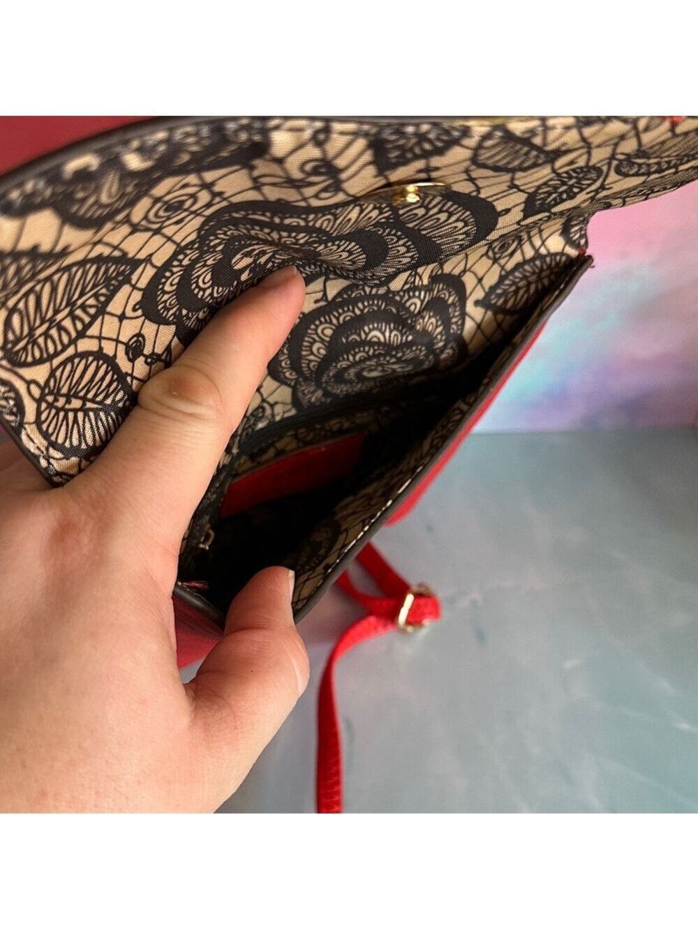 Carlos Santana Bold Red Crossbody Bag with Lion - Picture 6 of 17